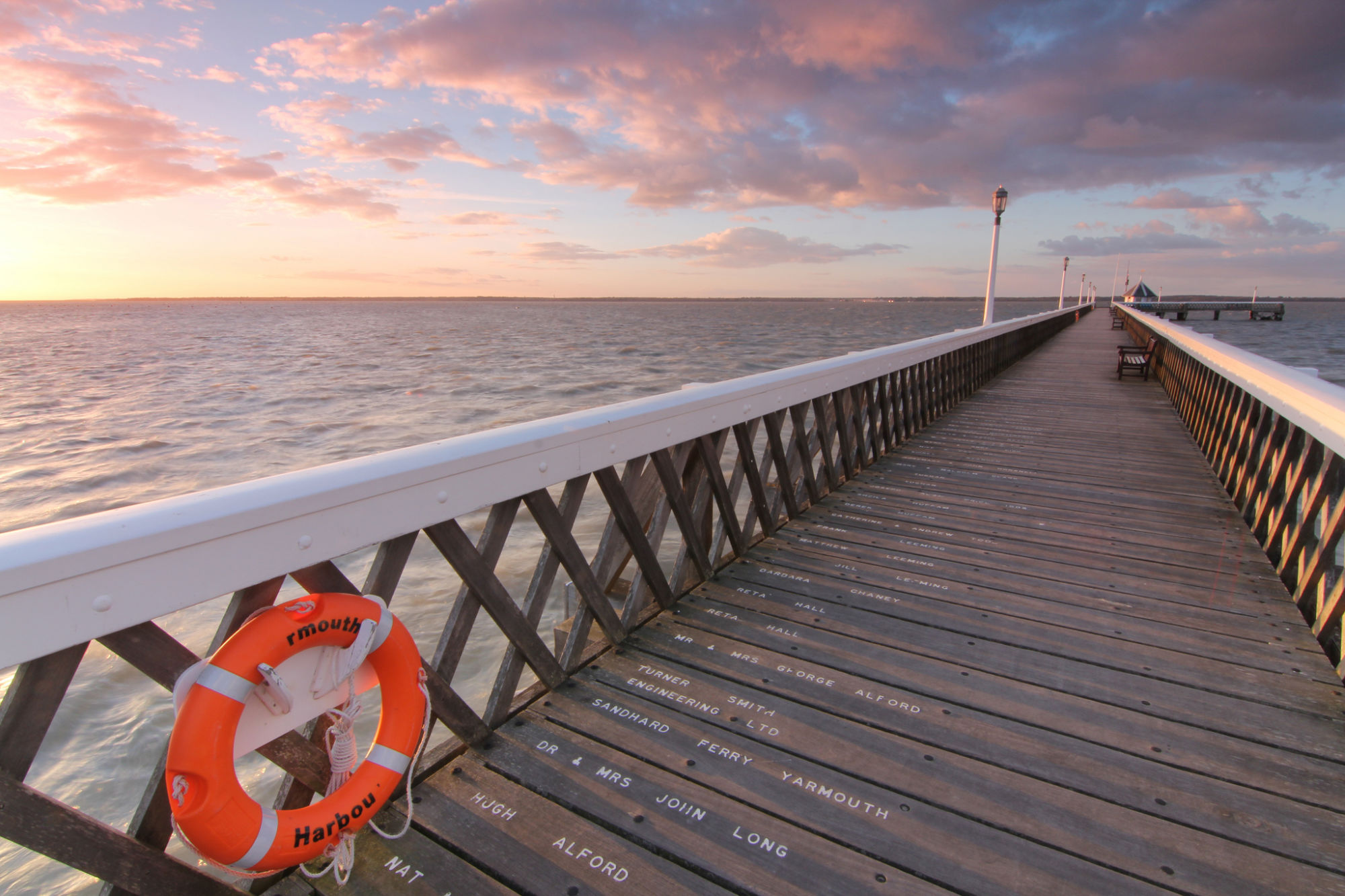 13464630125_0b2bd7ebce_k